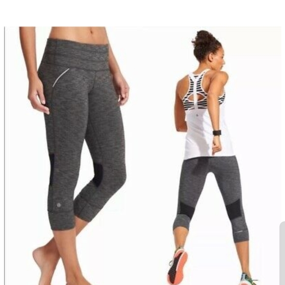Athleta Pants - Athleta Relay Gray Heathered Capri Leggings XXS